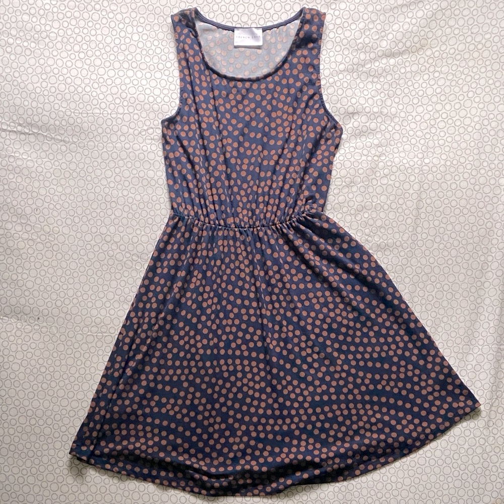 French Grey knee-length dress - navy with copper polka dots